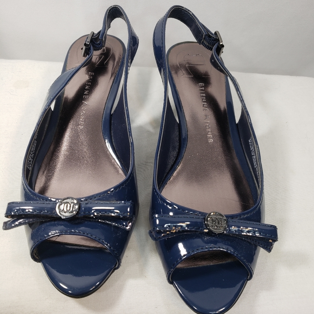 Etienne Aigner E-UTA Blue Open Toe Bow Accent Patent Wedge Sandals Size 6M